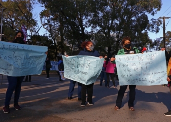“Queremos y exigimos nuestro sueldo”