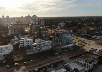 En Pinamar votan 32 colectividades extranjeras y hay más electores que en 2019