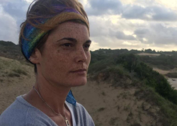 "Dejar la piel", de Débora Covelo