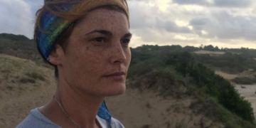 "Dejar la piel", de Débora Covelo